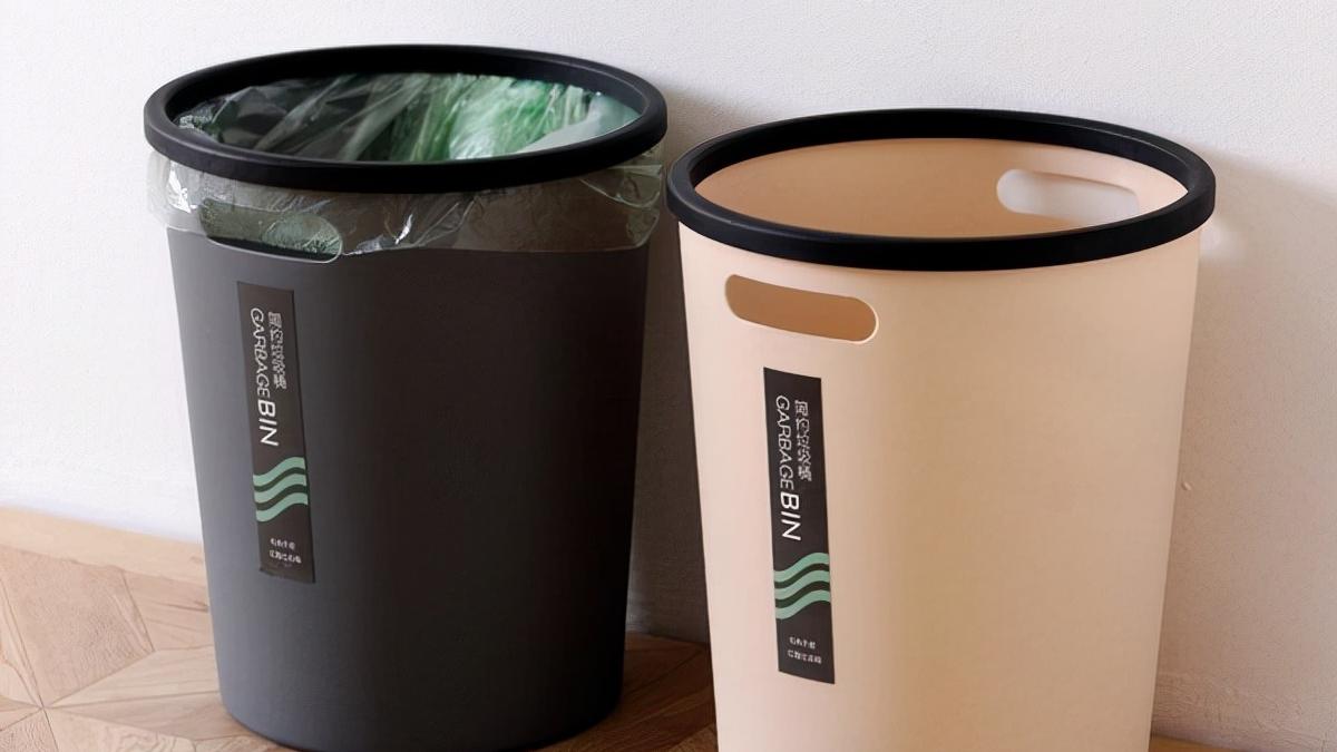 厕纸应该冲掉还是扔纸篓？原来这么多年一直都做错了