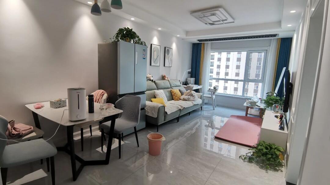 套内60平两居室，小而温馨，入住一个月非常幸福，让人看了都羡慕