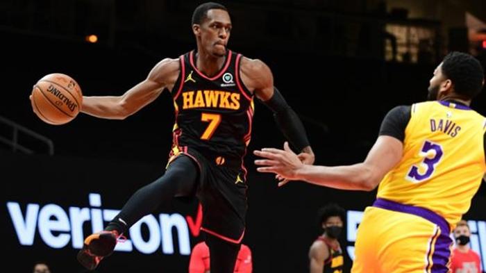 21+7+9！老詹给杨导上课，仅12投+37分钟成划水詹，5队友上双真轻松