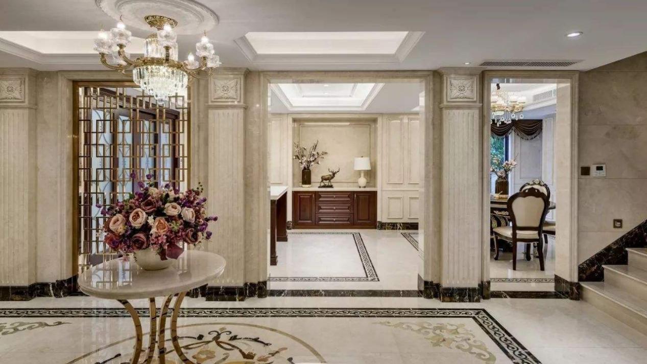 选购瓷砖要擦亮眼，注重细节，防止以次充好，白花冤枉钱