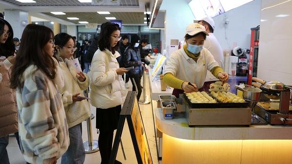 |华东理工大学开夜市了！超多美食照片，“馋哭”了