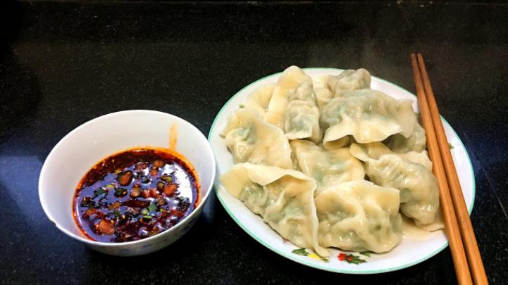 小茴香|饺子包好直接冻，难怪粘连开裂！教你一招，个个不粘完好无损