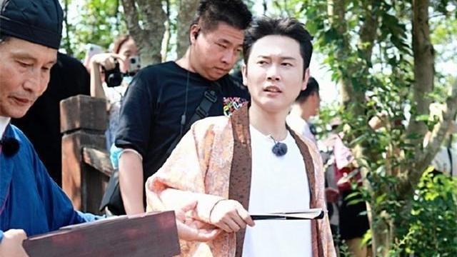 胡小小乖|德云社秦霄贤古装造型曝光，引发网友热议，这简直就是德云社花魁