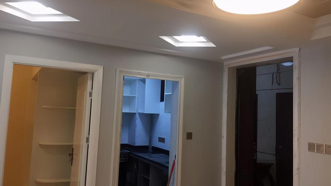 全屋定制橱柜只花了13万，连床都是定制的，就差家具还没入场