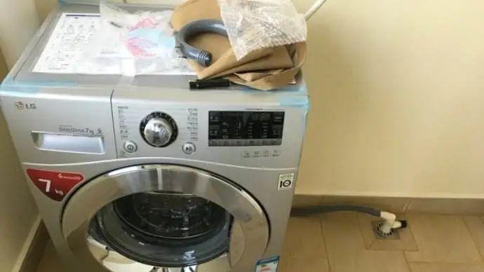 洗衣机排水管真不该直插地漏，好多人不听劝，差点就把洗衣机毁了