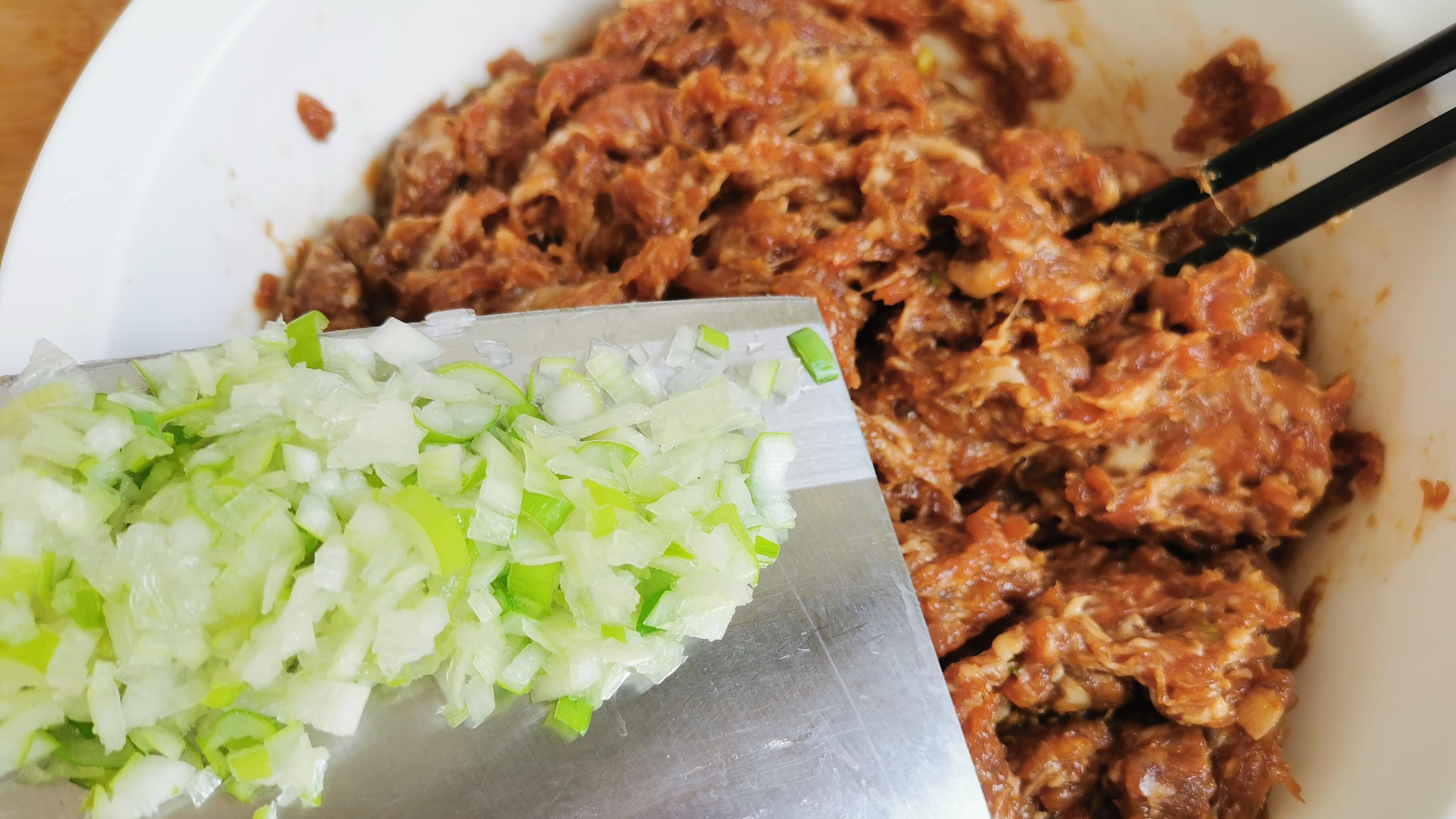 猪肉|吃了30年的肉丸子，才知道做法这么简单，汤汁鲜美，营养不油腻