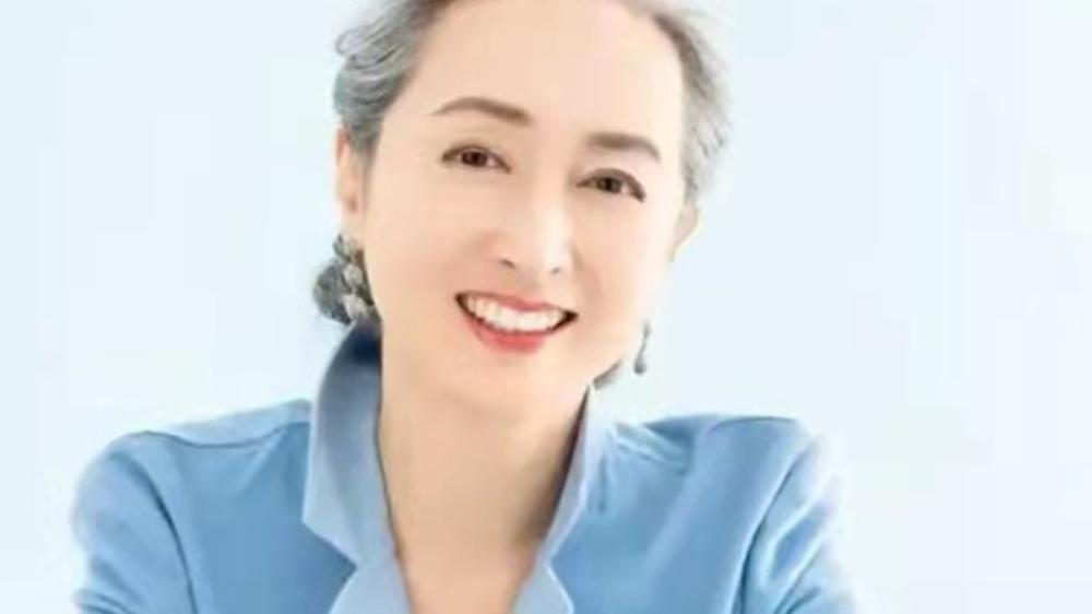 短发 白发越来越多，留长发好还是短发好？用这三种方法长发短发都可以
