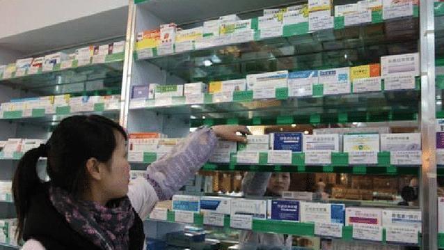 兰蔻|药店有一种不起眼的“精华液”，用后色斑皱纹全没了，堪称平价兰蔻！