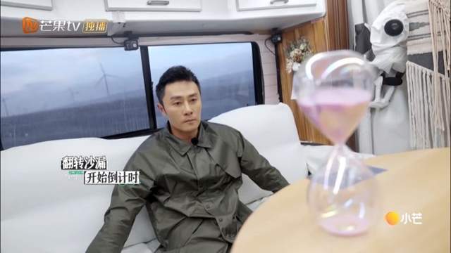 任嘉伦|终于承认心动！章贺紧搂郭柯宇，满足其“亲亲抱抱举高高”的要求