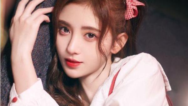 滤镜|女星关掉滤镜会怎样？妆容斑驳卡粉浮粉，与精修图判若两人