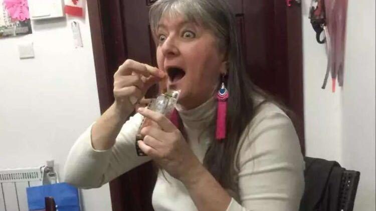 草莓|德国人莱特：在中国生活6年，回国推广中国小吃，过程很艰难