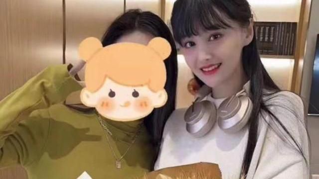 郑爽|郑爽在国外心情大好，买零食礼物去看望孩子，没想到双方争执再起