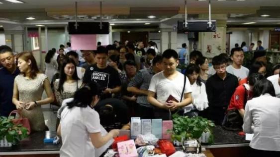 自知冷暖|90后离婚率这么高，其原因：是和原生家庭父母有关系，有几人能明白