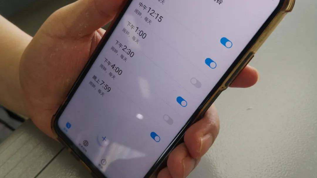 周新聊情|武汉为何一直阴雨？路边神秘小箱子藏着惊天大秘密