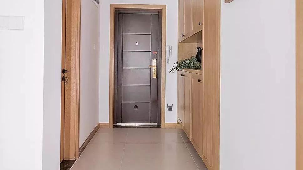 小空间怎么做吊顶？走廊过道这样做，看起来很大气