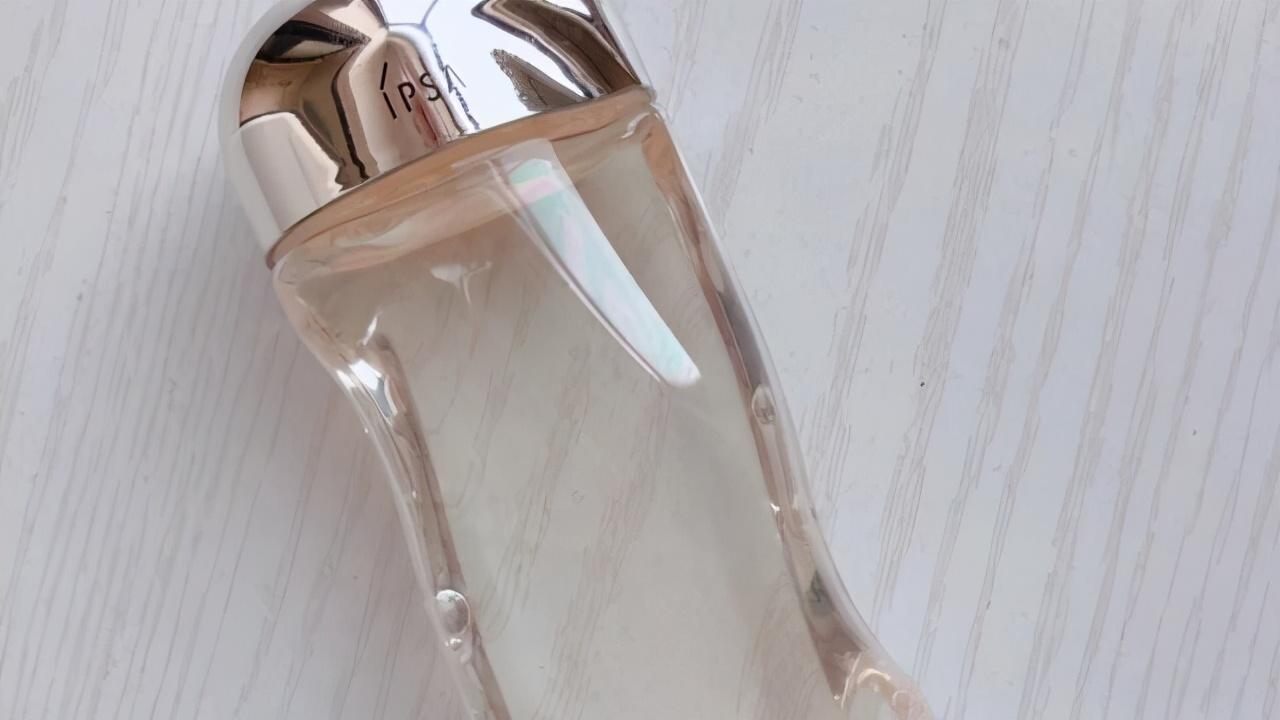 蒜蓉西兰花|滋润好用的爽肤水排行榜：超级补水效果贼棒，用过的朋友都说好