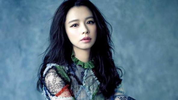 李靓蕾|徐若瑄发文为自己“辩解”，否认破坏他人家庭，李靓蕾错怪她了？