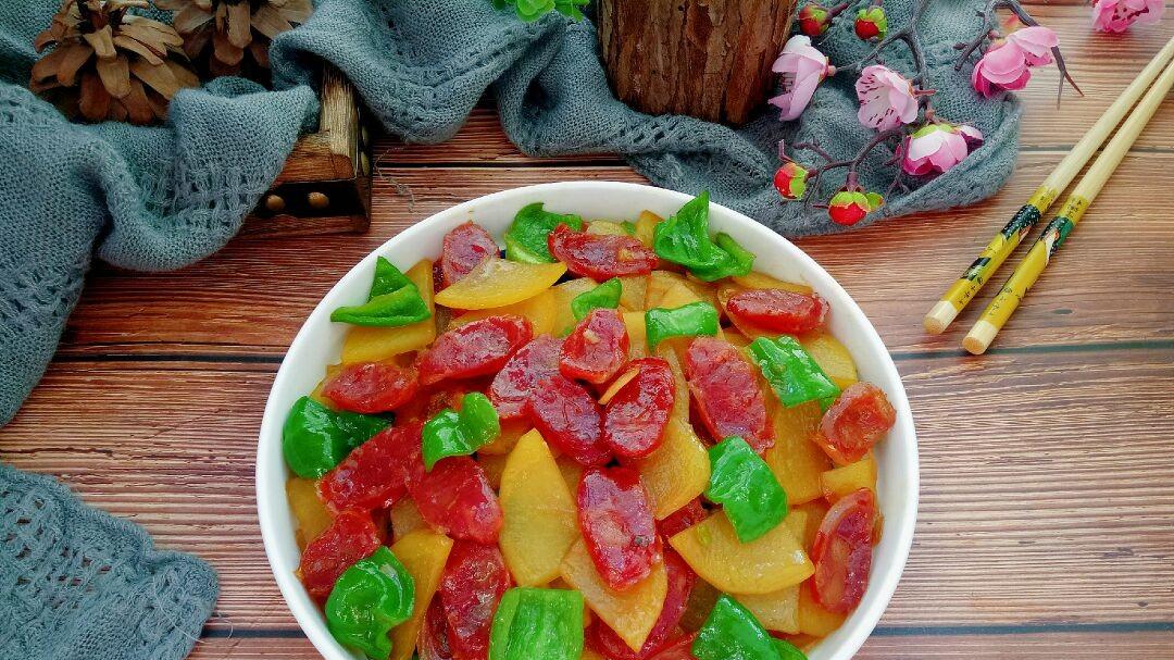 腊肠|有种美味叫：腊肠炒鸡蛋，腊肠的油脂混合鸡蛋煎炒，滋味妙不可言