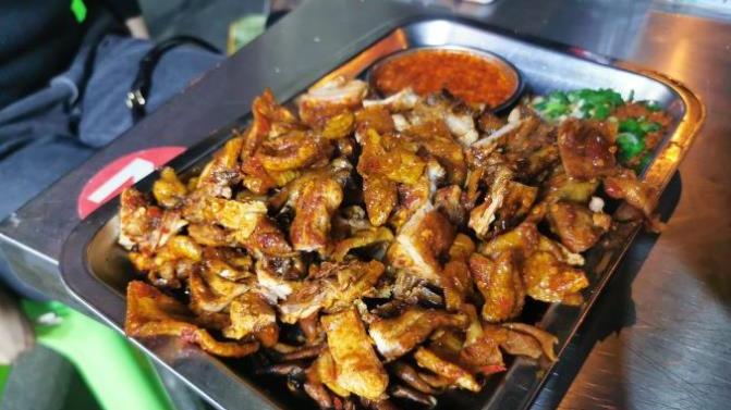 贵州|贵州这家馆子，有人行200里只为吃鸡屁股，本地人：服务差价格贵