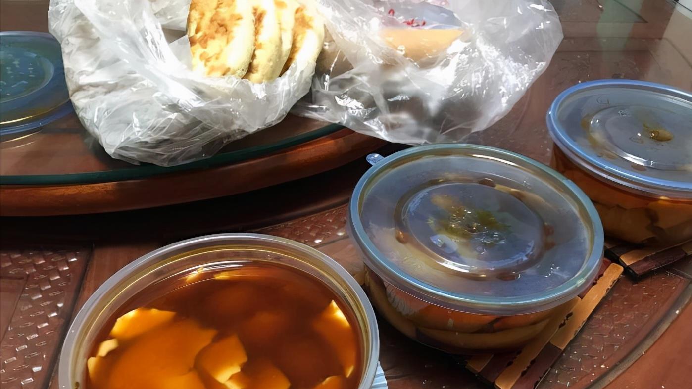 山东省|山东县城的豆腐店，一天卖出1600碗，回头客巨多，晚1点还挤满人