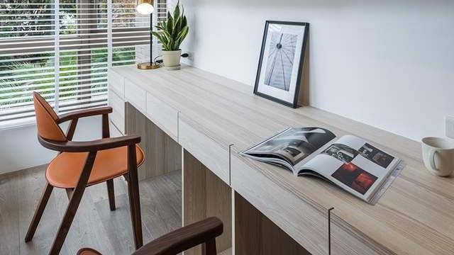 越来越多人选择定制书桌，试过才知道有多爽，不仅省钱还省空间