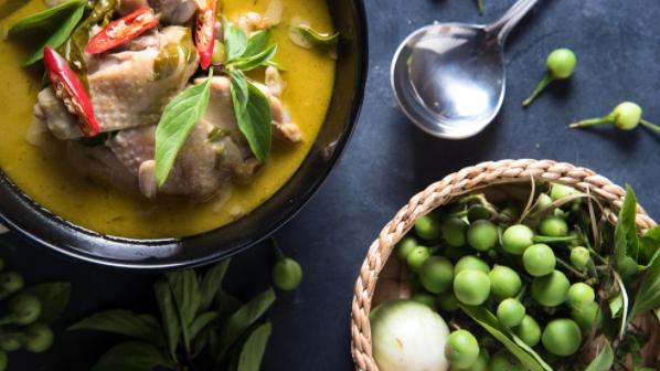 你与专业美食摄影师之间的差距，就在这几个技巧的运用！