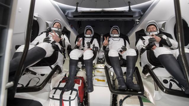 SpaceX太空船成功返回地球！4名宇航员“惊险回家”