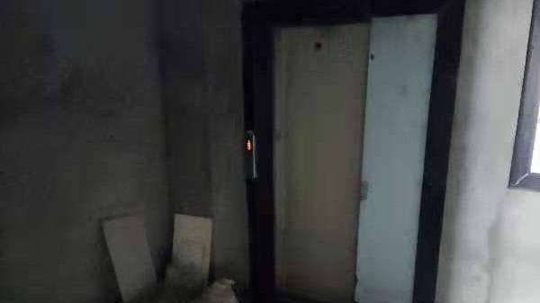 酒店电梯直通卧室，厨房步梯直通楼下 业主起诉开发商被驳回