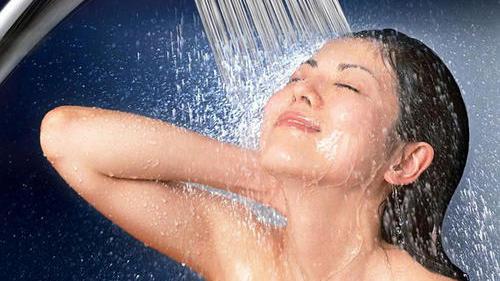 建议女人：咬咬牙在卫生间装上“这几样”，那叫一个先进，来瞧瞧