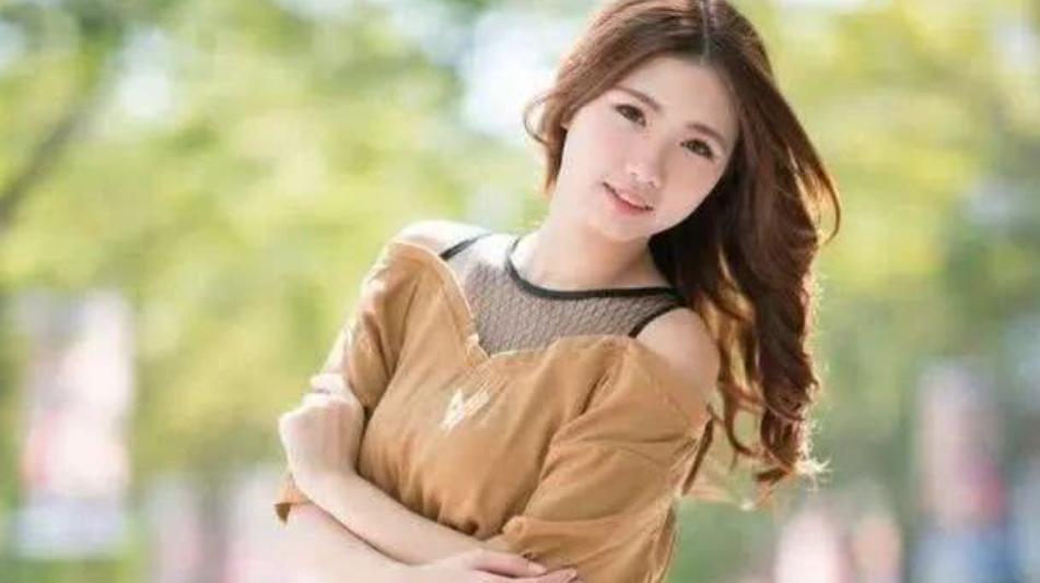 阿笨语录 撩中年女人，触碰她这几个敏感之处，她会主动爱上你！