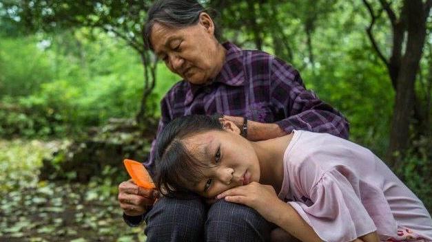 呼延子怡|与母相依生活难维继，格局较高印旺化杀，学历越高就能越有钱