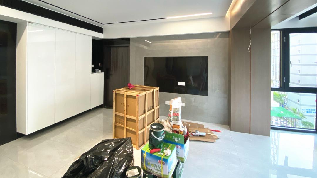 130㎡新房硬装刚结束，还没家具和软装，进门就是客厅真少见