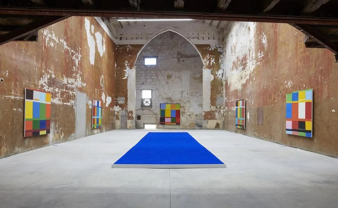 演唱会|蔡徐坤「演唱会造型」火了！3000万网友笑了：你终于赢了吴亦凡...