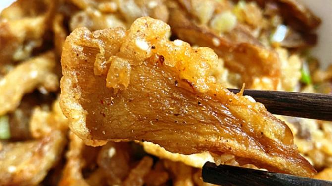 蘑菇|炸蘑菇，做好“4个步骤”，出锅后酥脆不回软，比吃肉都香