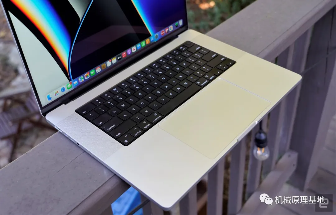 苹果财报显示，使用 M1 芯片的 MacBook 销售刷出历史新高