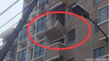 头一次见阳台这么装修，将整个阳台切掉在结构上真没问题么？