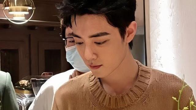 胡小小乖|权威纸媒报道肖战：话剧这块“试金石”，试出了他身上的真挚