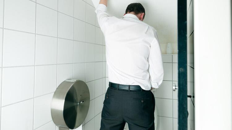 NANA谈健康|出现泡沫尿，是肾出现了问题吗？3种疾病确实要重视起来