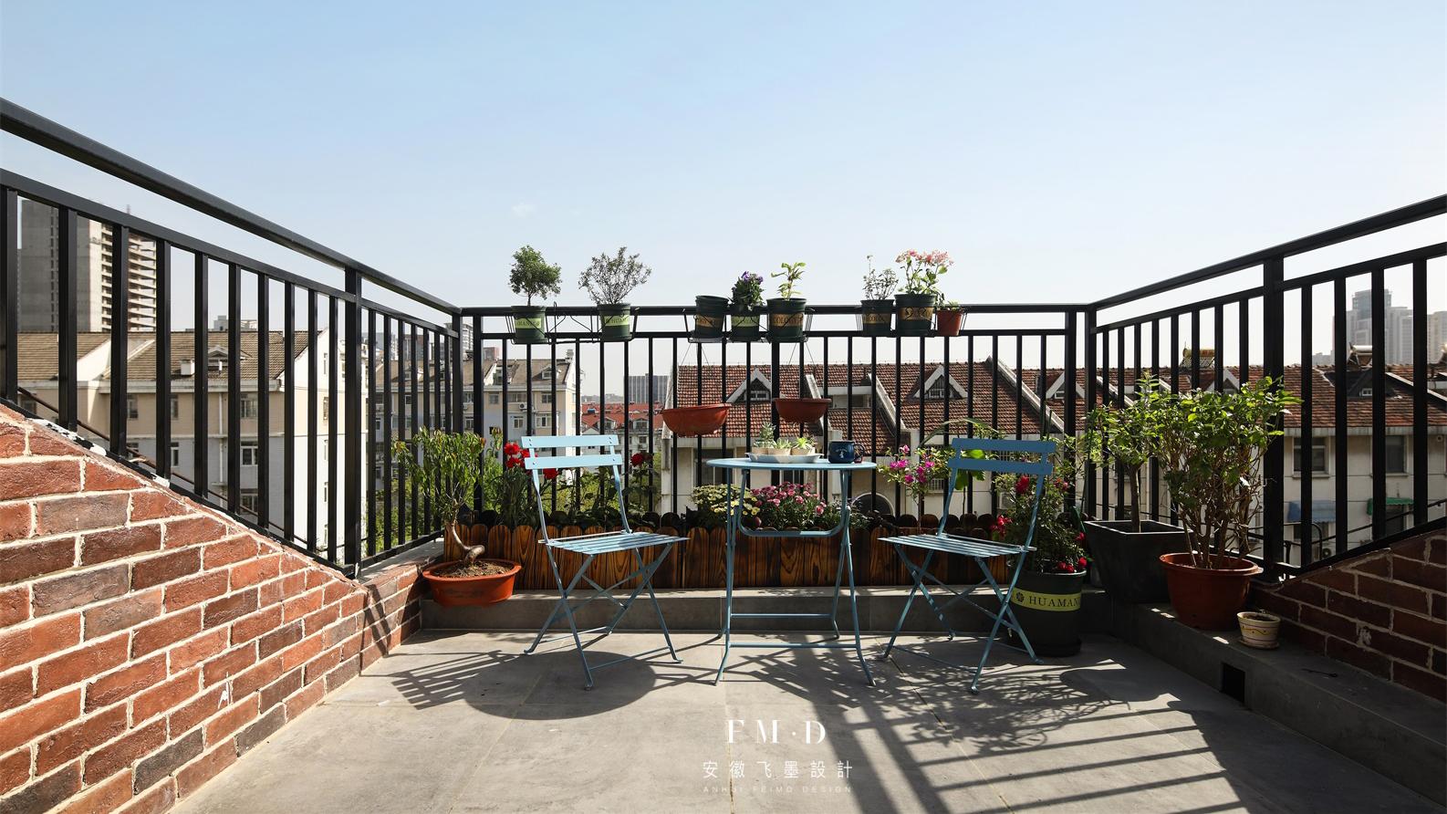 体验到顶复式的快乐了，一半阁楼一半大露台，比住一楼舒服划算