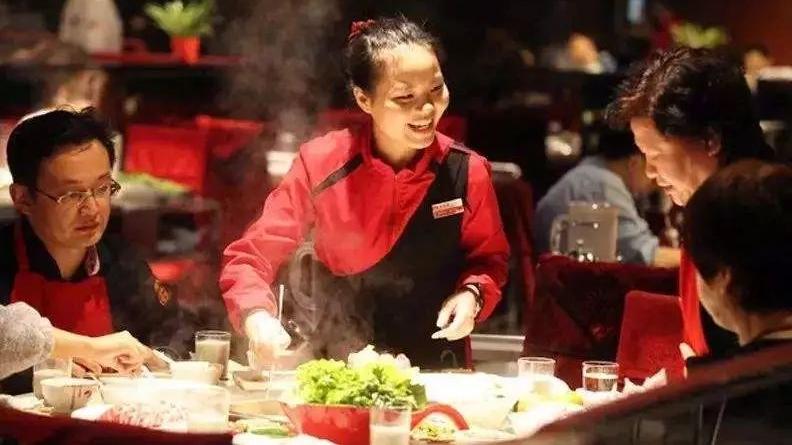 火锅|海底捞为何没人捞？它还能“起死回生”吗？