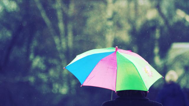 陈千雅|为什么下雨天睡觉，会让人觉得特别舒服？