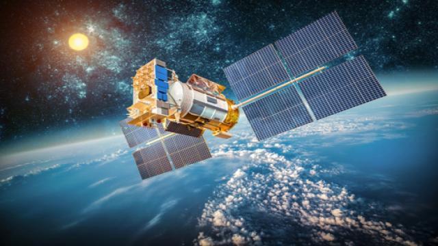 卫星 失联40多年的卫星，为何又突然向地球发送信号？难道被外星人控制了