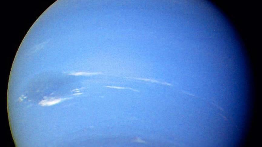45亿公里外海王星真实影像：数之不尽的钻石，持续百年的风暴