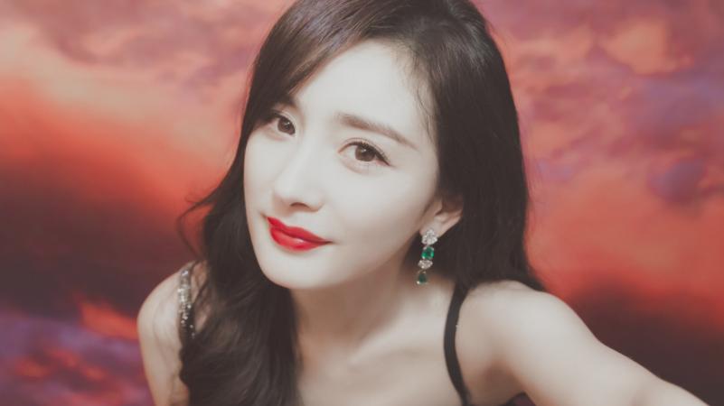 赵丽颖|当红小花排名大洗牌，杨幂演技不如赵丽颖，“四小花旦”唯她独美