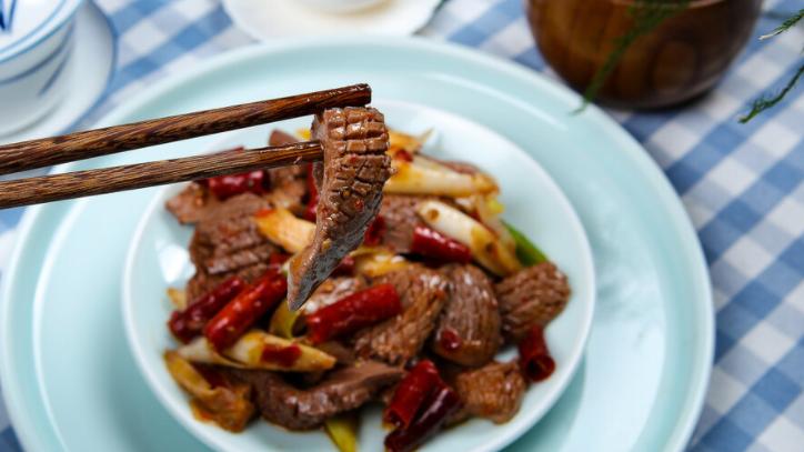 小小故事馆 血脂高的人不能多吃盐？专家提醒：除了食盐，这2种食物也要少吃