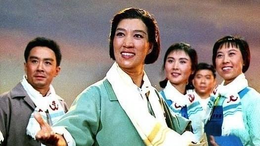 吴有情聊|京剧样板戏面临失传，因为没人演的好，尤其是反派角色更应被重视