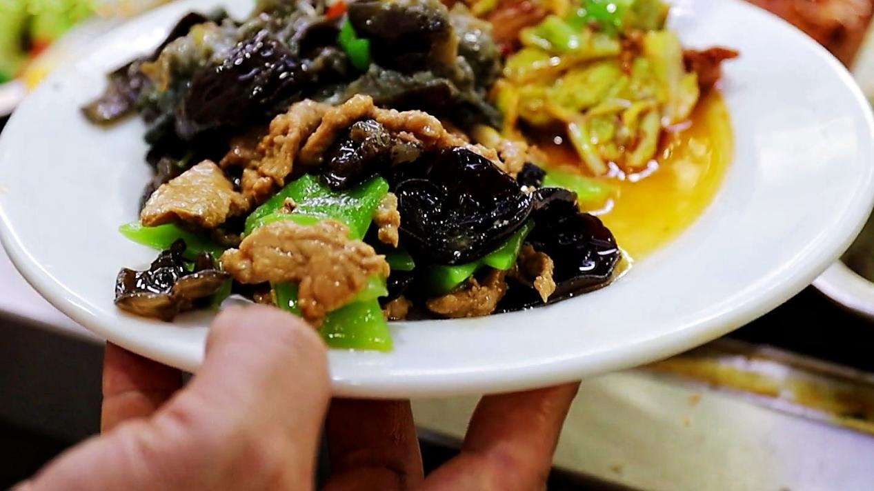 成都|成都“最火午餐食堂”，13一人不限量，一天要卖上千份