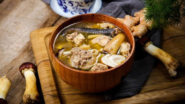 小小故事馆|70岁医生，比味精和八角还影响孩子发育的食材，家长做饭要少放