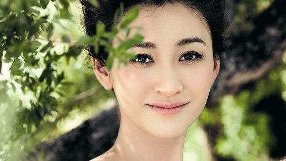 面霜 女人想要老得慢，保持皮肤年轻显气质，除了护肤，还要做好4件事