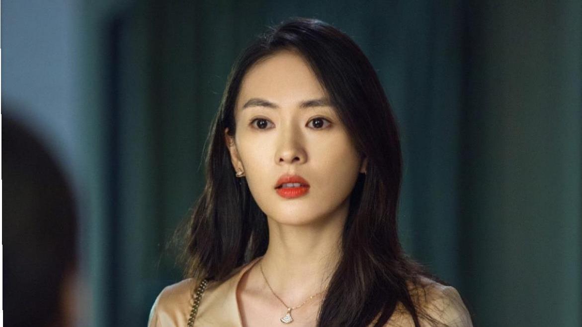减肥方法 36岁童谣身材火辣，性感锁骨+匀称线条美炸了，减肥方法适合懒人